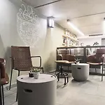 Mr Todd Hotel