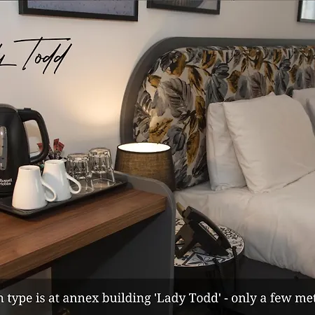 Mr Todd Hotel 3*