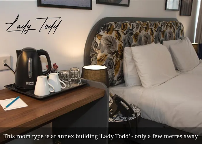 Mr Todd Hotel 3*